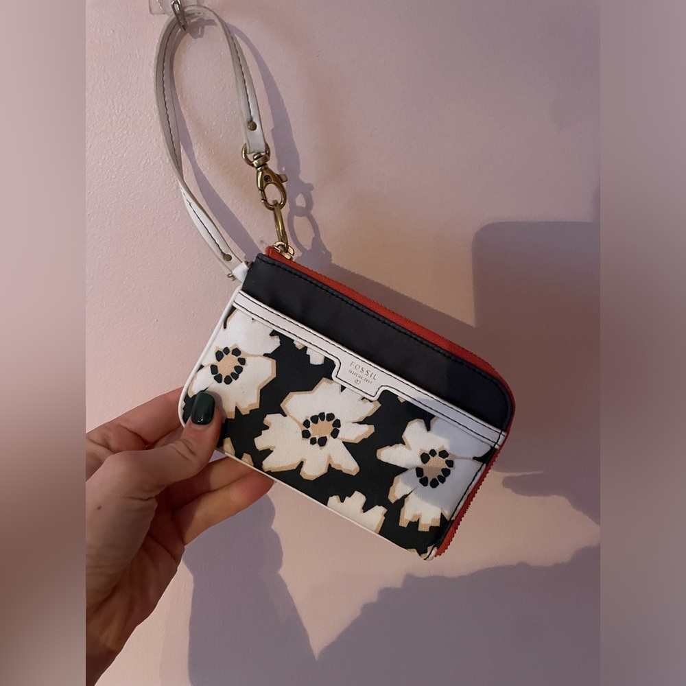 Fossil Ivy Wristlet Natural Floral White